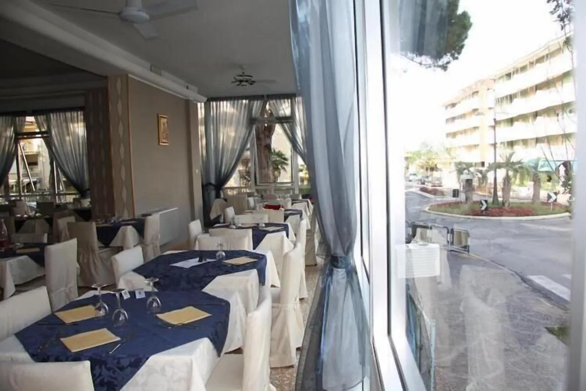*** Hotel Esperia Cesenatico Italy