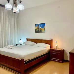 https://ema-home.italymilanhotels.net